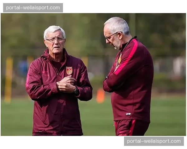 前国脚、现任深圳新鹏城助教李铁解除社区矫正,回归公众视野 前国脚、现任深圳新鹏城助教李铁解除社区矫正,回归公众视野