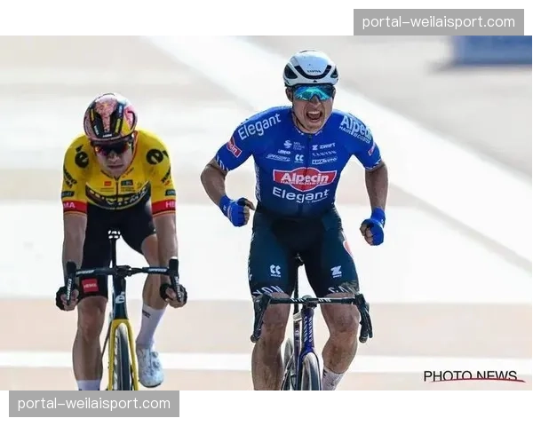 巴黎-鲁贝范阿尔特与波加查最后22公里突围配合,戏剧性收场 巴黎-鲁贝范阿尔特与波加查最后22公里突围配合,戏剧性收场