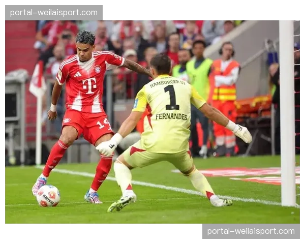 拜仁16岁前锋菲利普-冯陶贝参加一线队训练，青训新星受关注